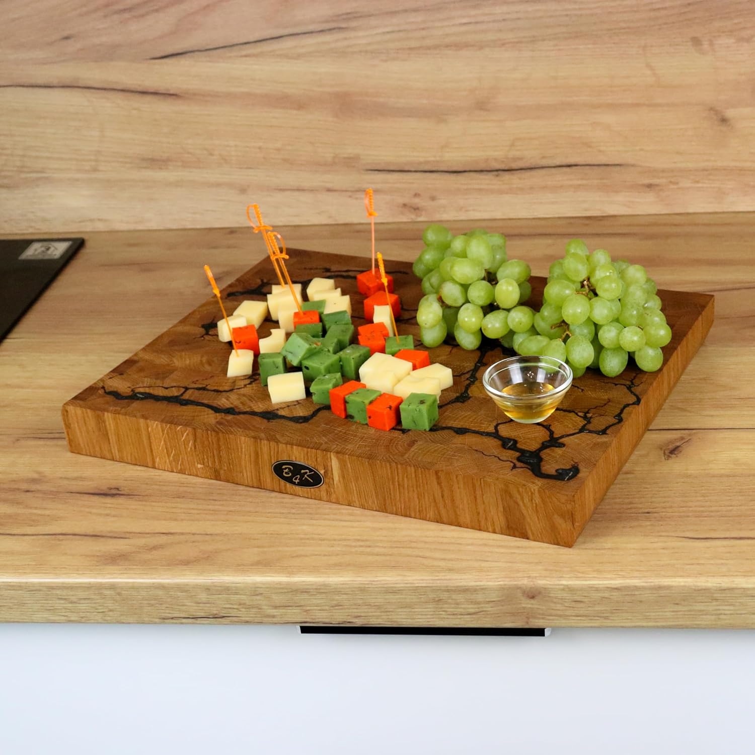 B4K® Hackblock mit Ständer aus Eiche