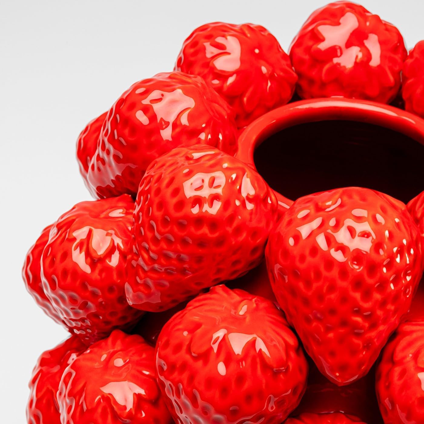 Kare Design Vase Strawberries, Rot, Erdbeeren, handgearbeitet
