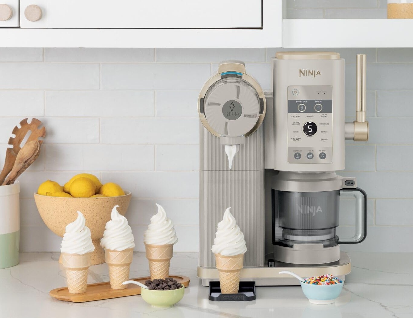 Ninja CREAMi Scoop & Swirl Eismaschine mit 2 Behältern – kreative Eisvielfalt auf Knopfdruck